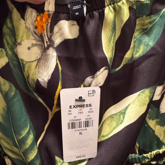 Express – Floral Square-Neck Spaghetti-strap Tie-Shoulder Ruched Tiered Maxi, XL - Picture 7 of 8